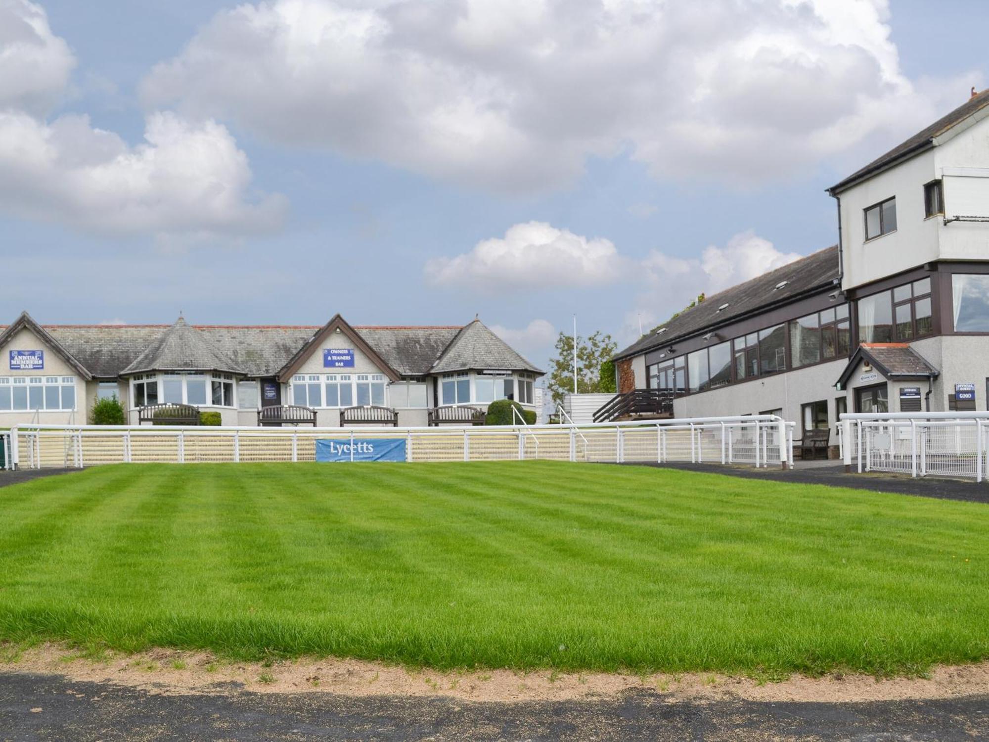 The Racecourse Lodge Hexham Exterior foto